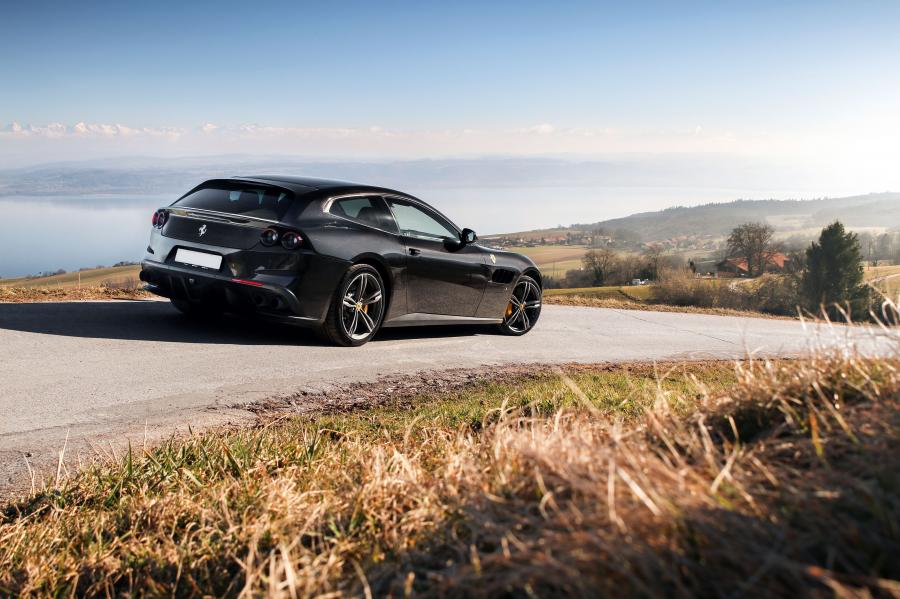 Ferrari GTC4Lusso 2016 года  (WW) (фото 29 из 58)